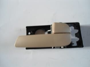 KIA RIO- III- 06/11; ÖN KAPI İÇ AÇMA KOLU SAĞ BEJ (HUSHAN)