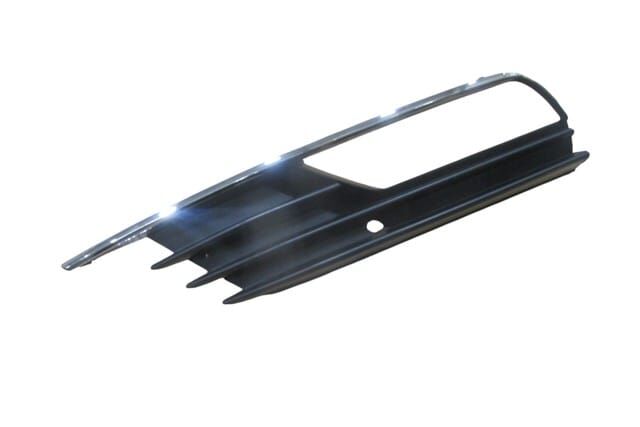 AUDI A3- SD- 12/15; SİS LAMBA KAPAĞI SOL SİS DELİKLİ/NİKELAJ ÇITALI (TW)