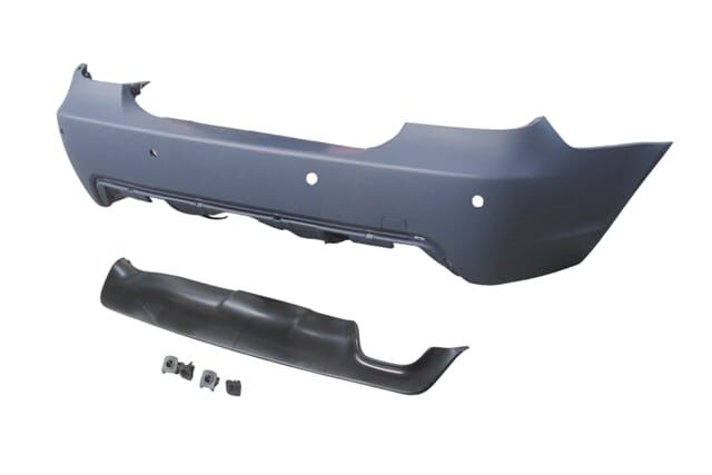 BMW 5 SERI- E60- 04/07; ARKA TAMPON (KARLIKLI/ASTARLI/ÇEKİ DEMİR KAPAKLI/SENSÖR DELİKLİ 24MM)M-TECH