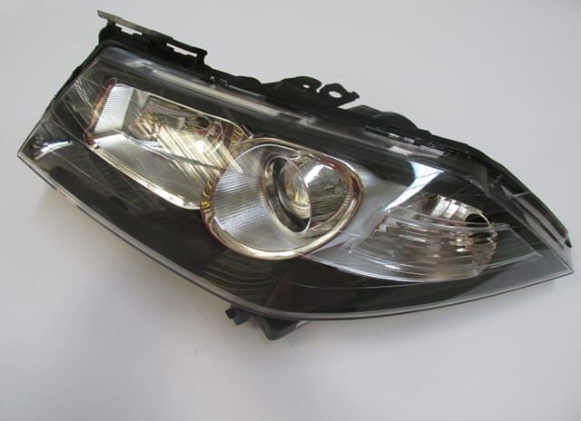 RENAULT MEGANE- 2- 07/09; FAR LAMBASI SOL ELEKTRİKLİ/MOTORSUZ SİYAH MERCEKLİ MAKYAJLI(AYFAR(E MARKLI