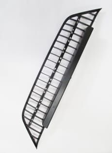 FIAT LINEA- 12/17; ÖN TAMPON PANJURU SİYAH (ÇITASIZ) (FPI)