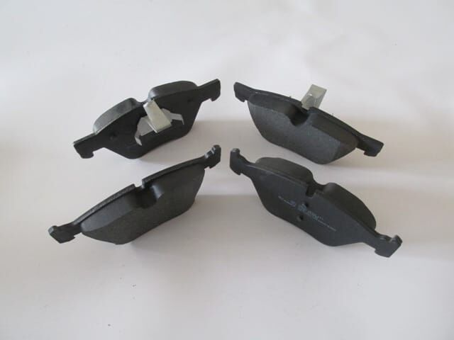 BMW X1- E84- 09/15; ÖN FREN BALATASI (KABLOSUZ)DİSK(155.2x63.50x19,50/154.7x63.50x19,50)(BRAMAX)