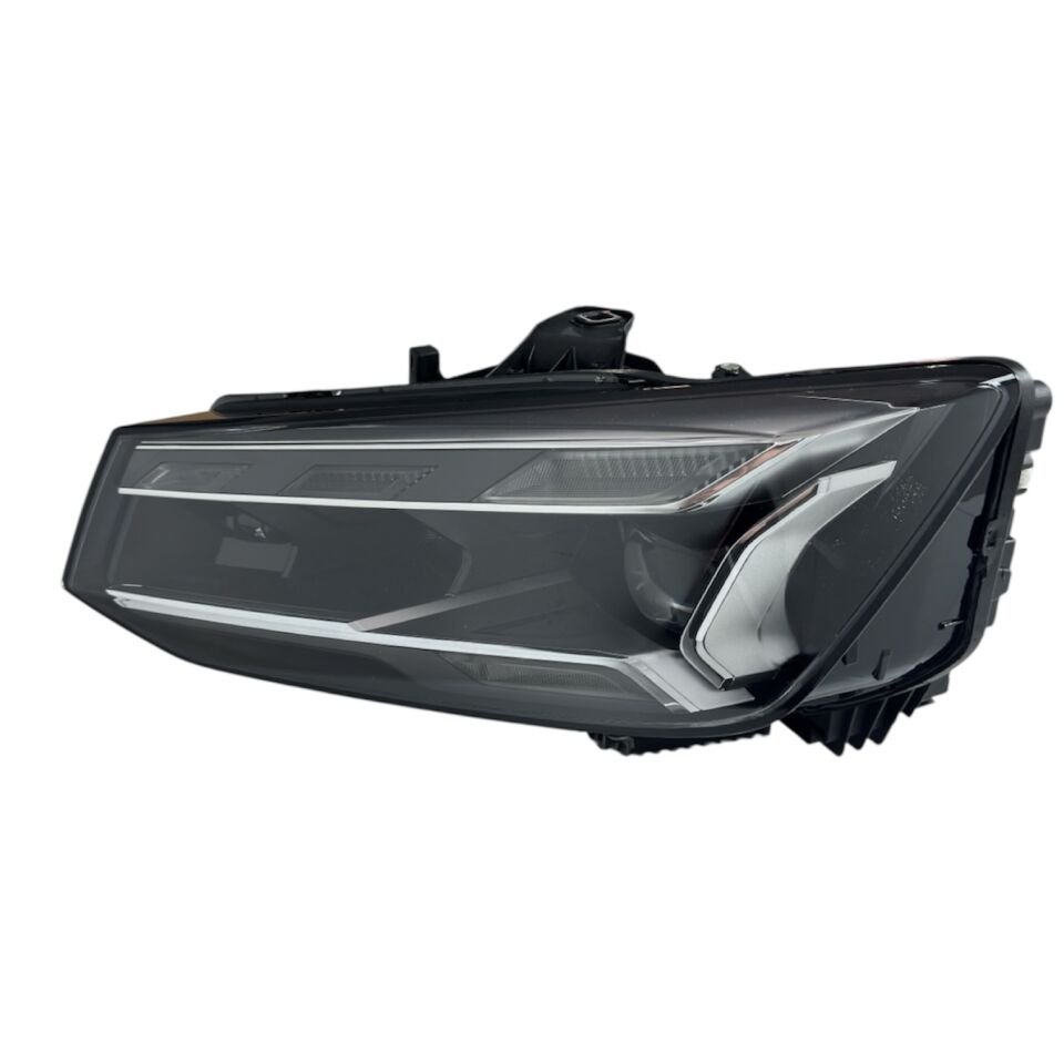 Audı Far Q2 23-25 Sağ (Matrix)