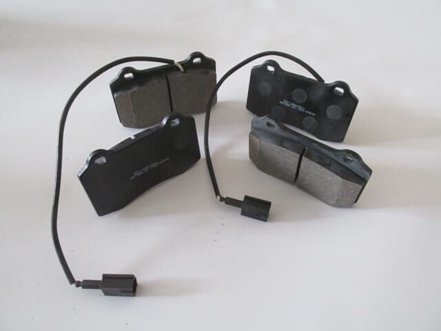 ALFA ROMEO 147- 01/09; ÖN FREN BALATASI (2 KABLOLU) (DİSK) (110x69.3x16.9) (BRAMAX)