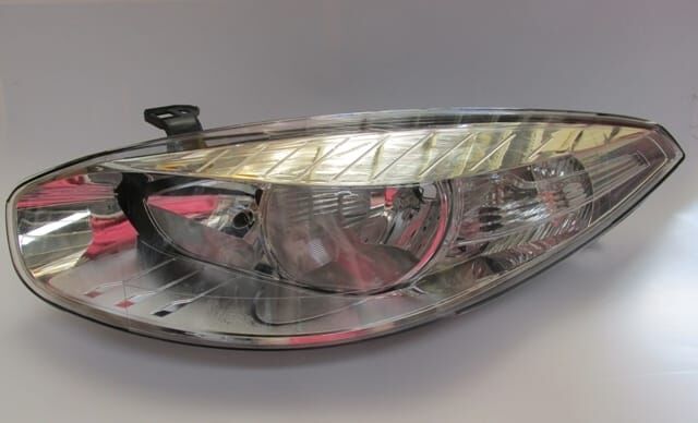 RENAULT FLUENCE- 09/12; FAR LAMBASI SOL ELEKTRİKLİ/MOTORLU 5 FİŞLİ (MERCEKSİZ) (AYFAR) (E MARKLI)