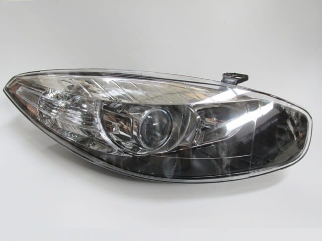 RENAULT FLUENCE- 13/16; FAR LAMBASI SAĞ ELEKTRİKLİ/MOTORLU (MERCEKLİ)(İÇ AYNASI SİYAH(AYFAR)E MARKLI