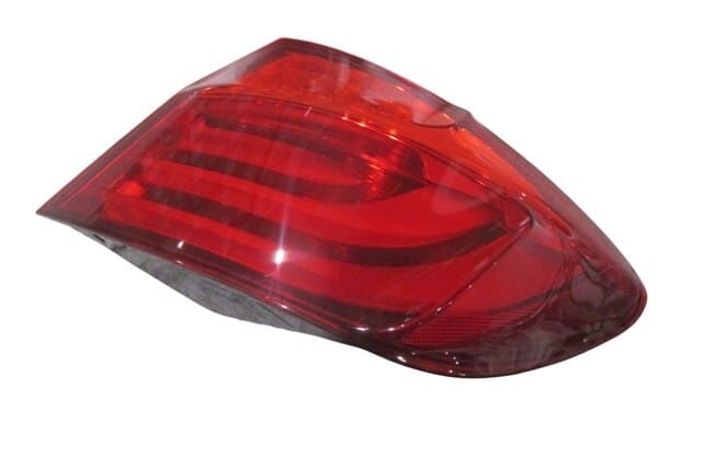 (YENİ ÜRÜN!!!)BMW 5 SERI- F10- 10/13; DIŞ STOP LAMBASI SAĞ KIRMIZI (LEDLİ) (E MARKLI)