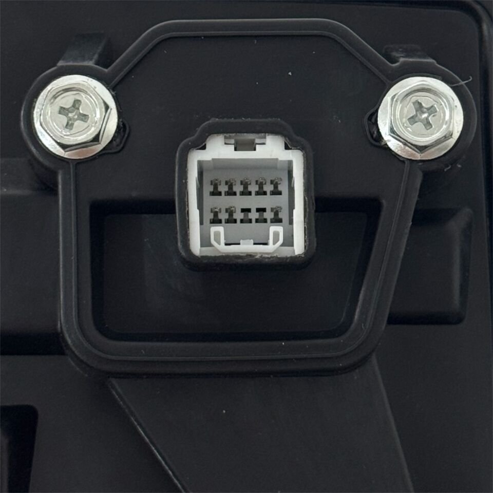 Isuzu Ayna Dikiz D-max 12-16 Sol (Elektrikli/Sinyalli 8 Fiş Krom) (Arapça Yazılı)