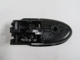 TOYOTA YARIS- 06/11; ÖN/ARKA KAPI İÇ AÇMA KOLU SAĞ SİYAH (TYG)