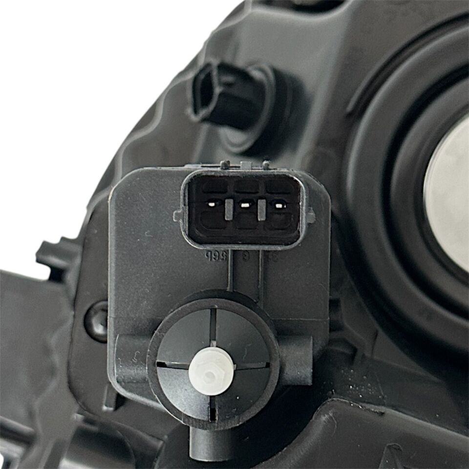 Mıtsubıshı Far L200 10-14 Sağ (Mercekli Motorlu)