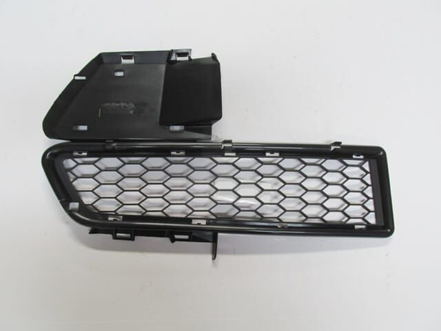 DACIA LOGAN- 04/08; ÖN TAMPON PANJURU SAĞ SİYAH (TYG)