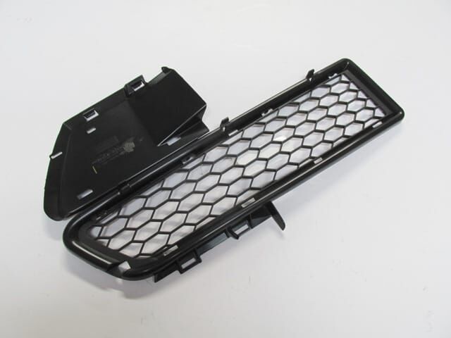 DACIA LOGAN- 04/08; ÖN TAMPON PANJURU SAĞ SİYAH (TYG)