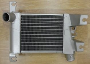 NISSAN SKYSTAR- PICK UP- 03/12; TURBO HAVA SOĞUTMA RADYATÖRÜ 2.5 (İNTERCOOLER)BRAZİNG)225x215x62)ORİ