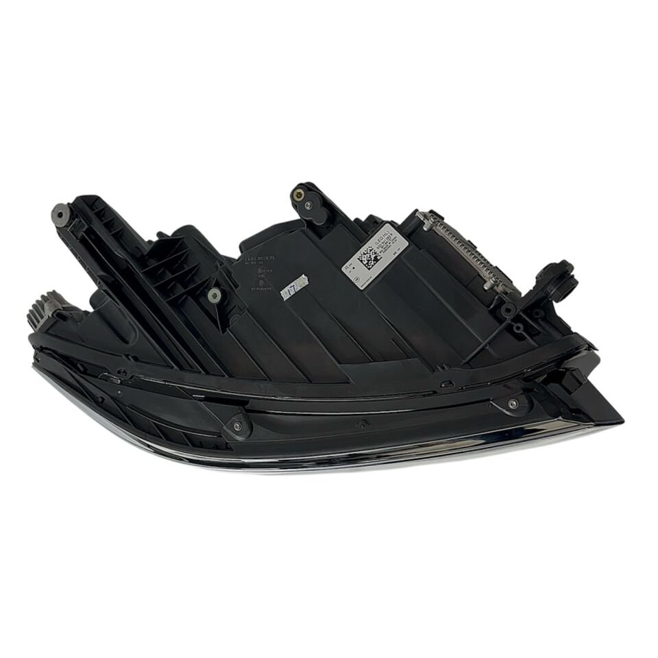 Volkswagen Far Passat B8,5 19-23 Sağ (Highline/Full Beyinli)