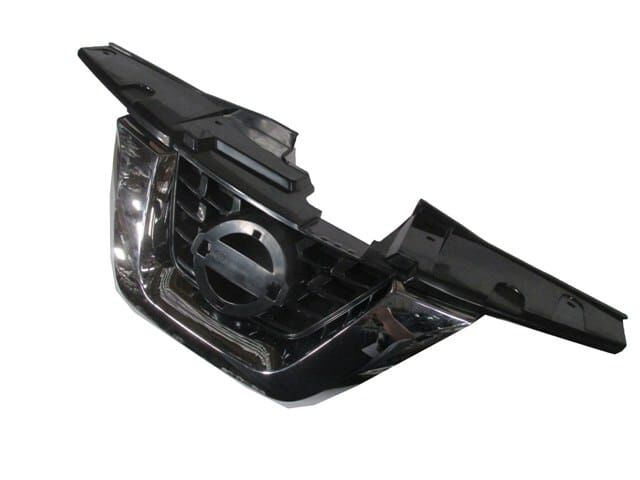 NISSAN JUKE- 14/19; ÖN PANJUR SİYAH ORTA PARÇA (NİKELAJ KAPLAMALI)KAMERA DELİKSİZ (TYG)