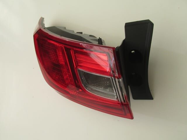 RENAULT CLIO- 4- HB- 13/16; DIŞ STOP LAMBASI SOL KIRMIZI/BEYAZ (E MARKLI)