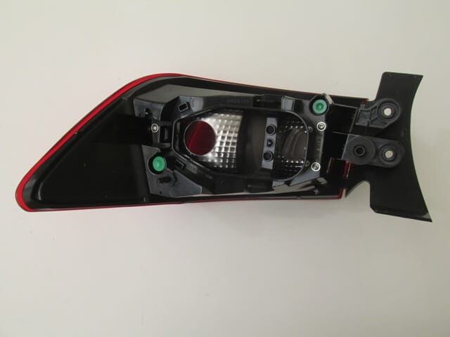 RENAULT CLIO- 4- HB- 13/16; DIŞ STOP LAMBASI SOL KIRMIZI/BEYAZ (E MARKLI)