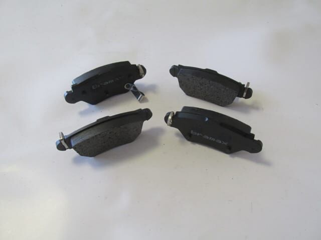 OPEL CORSA- C- 00/03; ARKA FREN BALATASI 1,4/1,7cc (DİSK) (104,9X42,7X16,5) (BRAMAX)