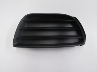 FIAT PUNTO- 03/06; SİS LAMBA KAPAĞI SAĞ SİYAH (SİS DELİKSİZ) (TYG)