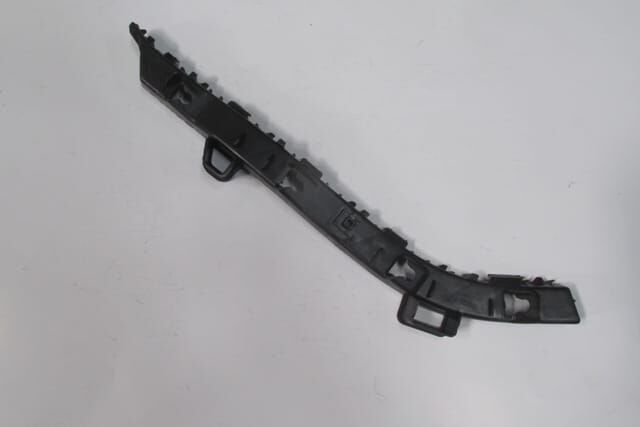 KIA CERATO- 16/18; ARKA TAMPON BAĞLANTI BRAKETİ SAĞ PLASTİK (FPI)