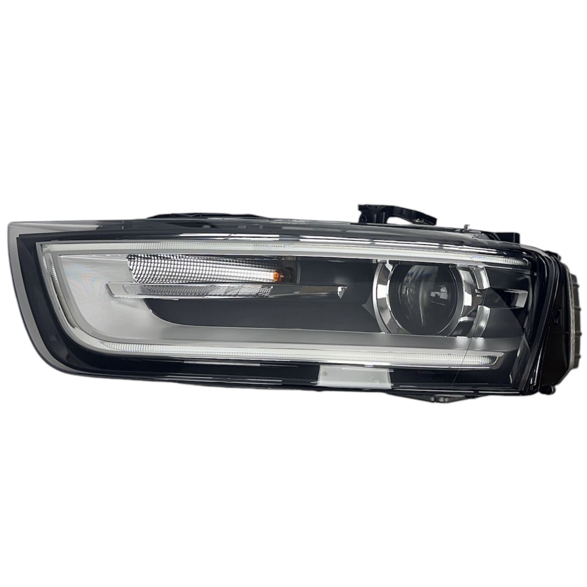 Audı Far Q3 13-15 Sol (Beyinler Üstünde)