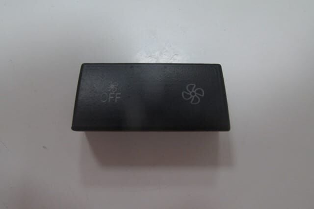 BMW 3 SERI- F30- 12/18; KLİMA AÇMA KAPAMA DÜĞMESİ