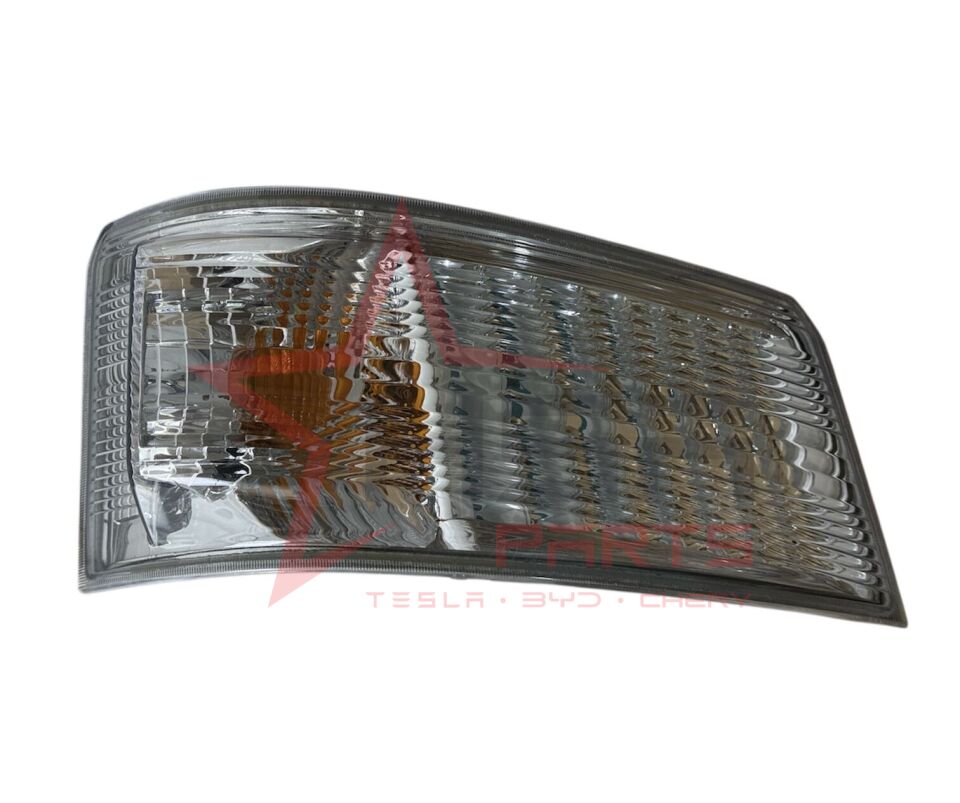 2012-2020 Mitsubishi Fuso Canter Sağ Far Üst Sinyali MK580528