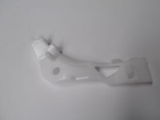 MAZDA 6- SD- 03/06; ÖN TAMPON BAĞLANTI BRAKETİ SAĞ PLASTİK (TW)