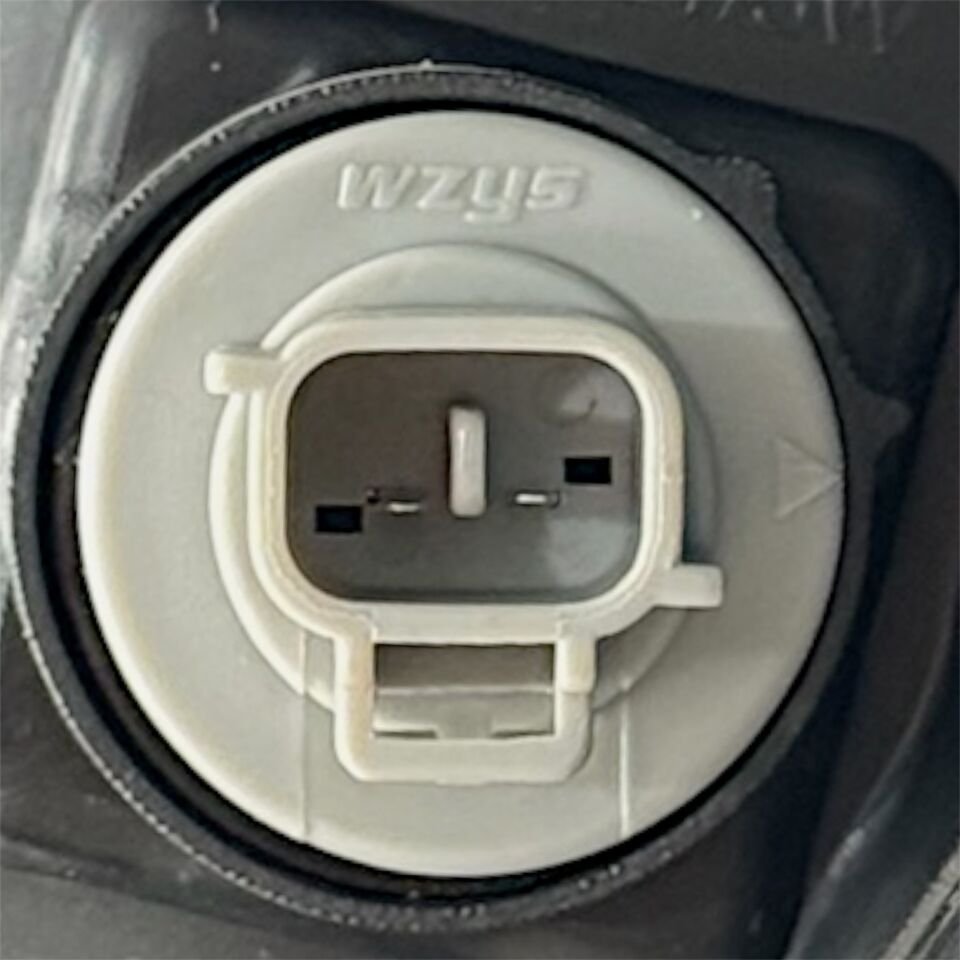 Toyota Far Hılux Revo 21-24 Sağ (Merceksiz/Motorlu)