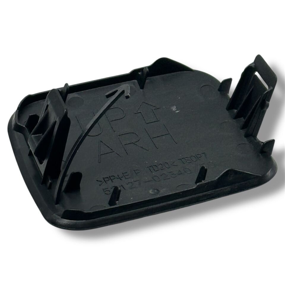 Toyota Çeki Kapağı Auris 13-15 Ön