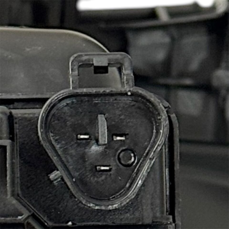 Nıssan Far Navara 15-20 Sağ (Merceksiz/Elektrikli/Motorlu)