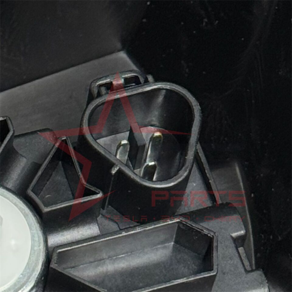 2016-2021 Toyota Hilux Revo Sağ Far (Motorlu Ledsiz) (Hilux Yazılı) 81110-0K690
