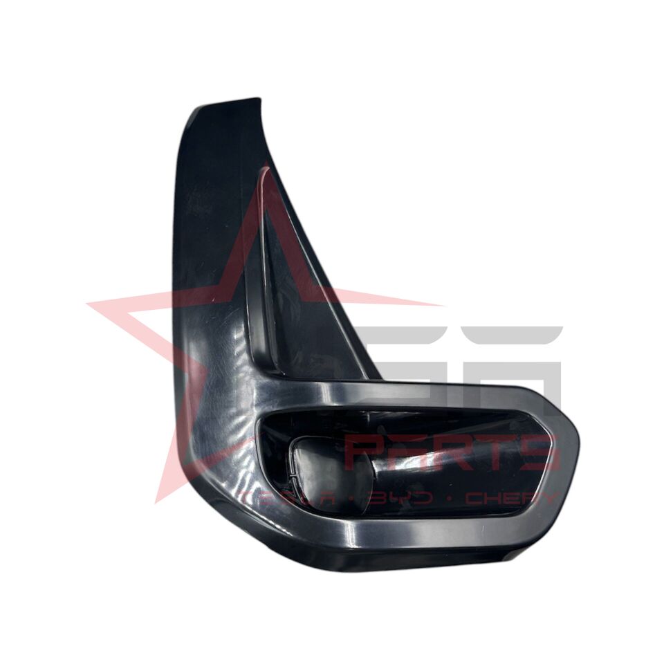 2021-2023 Toyota Hilux Revo Sağ Sis Lamba Kapağı (Sissiz/Sisli) 52127-0K870