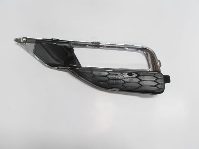 HONDA CRV- 15/18; SİS LAMBA KAPAĞI SAĞ SİS DELİKLİ (NİKELAJ KAPLAMALI) (TW)