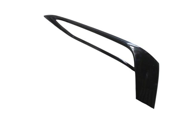 BMW 5 SERI- G30- 17/20; SİS LAMBA ÇERÇEVESİ SOL (PARLAK SİYAH) (TYG)