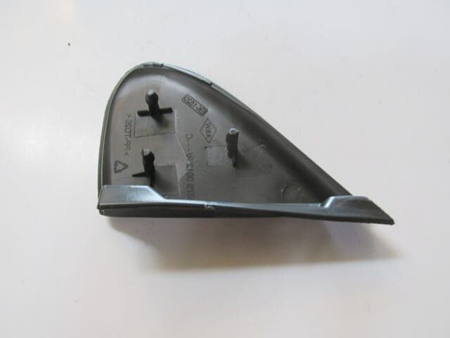 RENAULT MEGANE- 3- HB- 10/13; KAPI AYNA MUSKASI SAĞ (ÇAMURLUK ÜST ÜÇGEN PLASTİĞİ)