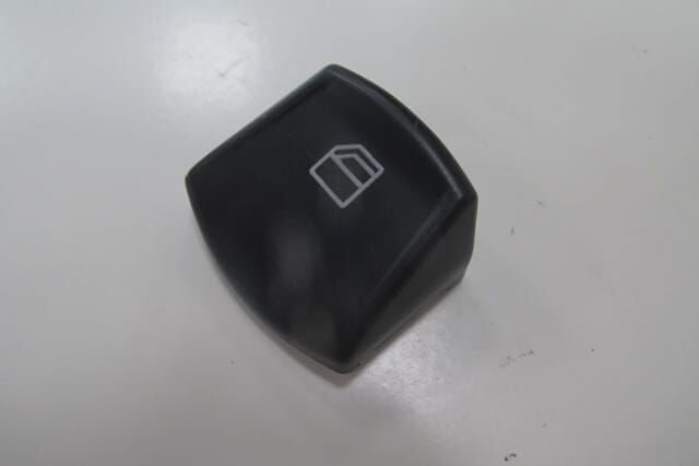 MERCEDES VITO- W639- 03/14; ÖN/ARKA CAM DÜĞME BUTONU SAĞ