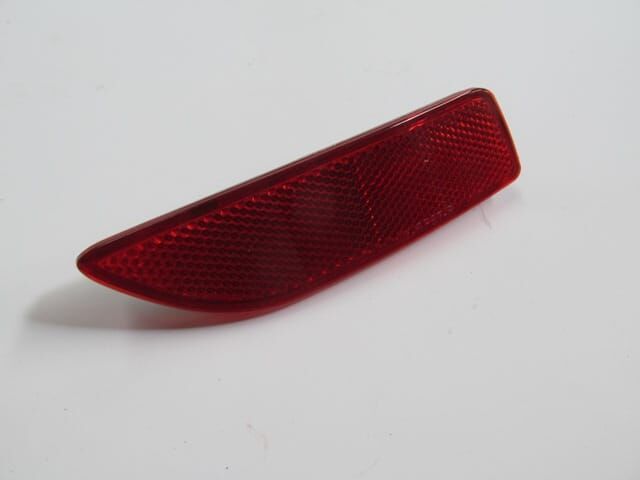 TOYOTA COROLLA- E150- 10/13; ARKA TAMPON REFLEKTÖRÜ SAĞ KIRMIZI