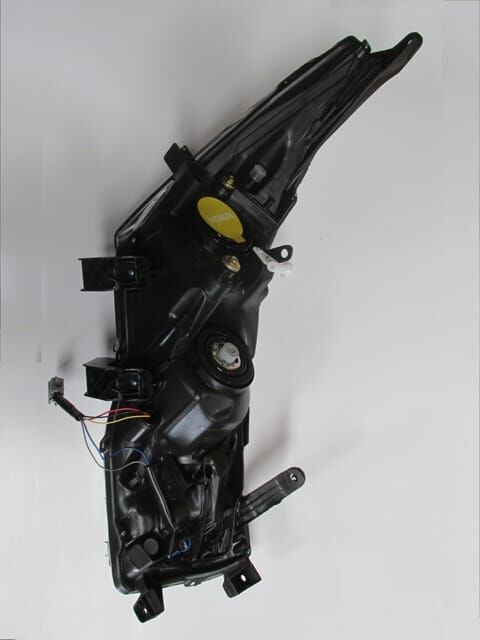 TOYOTA COROLLA- NDE180- 13/16; FAR LAMBASI SOL ELEKTRİKLİ/MOTORSUZ/LEDLİ/NİKELAJ ÇITALI (E MARKLI)