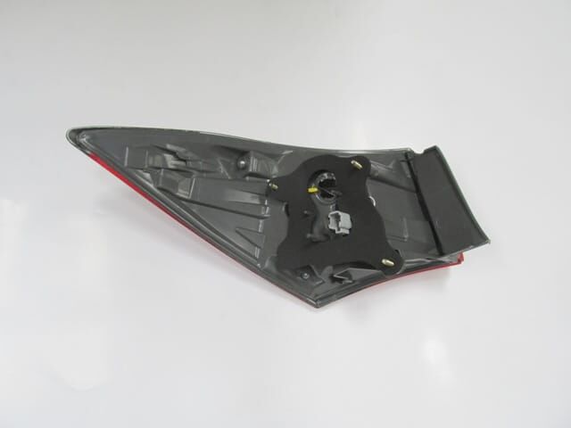 TOYOTA COROLLA- NDE180- 16/18; DIŞ STOP LAMBASI SAĞ KIRMIZI/BEYAZ/LEDLİ (CASP) (E MARKLI)