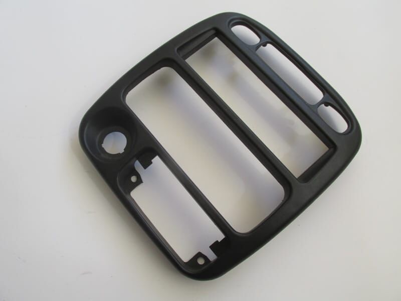 HYUNDAI ACCENT- 95/97; ÖN GÖĞÜS TEYP PANELİ/ÇERÇEVESİ (KLİMALI) (ÇEVİRMELİ AYAR)