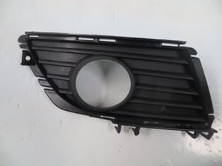 OPEL CORSA- C- 04/06; SİS LAMBA KAPAĞI SAĞ SİYAH (DELİKLİ) (TW)