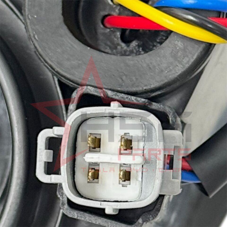 2003-2005 Toyota Avensis Sağ Far (Elektrikli) 81130-05190