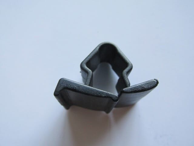 UNIVERSAL UNIVERSAL-; KAPUT İZOLATÖR KLİPSİ (FIAT/PEUGEOT/CITROEN/VOLKSWAGEN)