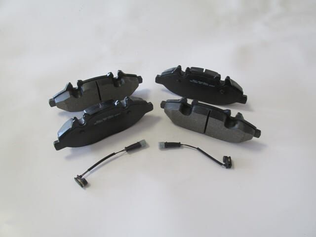 MERCEDES VIANO- 04/14; ÖN FREN BALATASI (2 KABLOLU)(DİSK) (165X62X21) (BRAMAX)