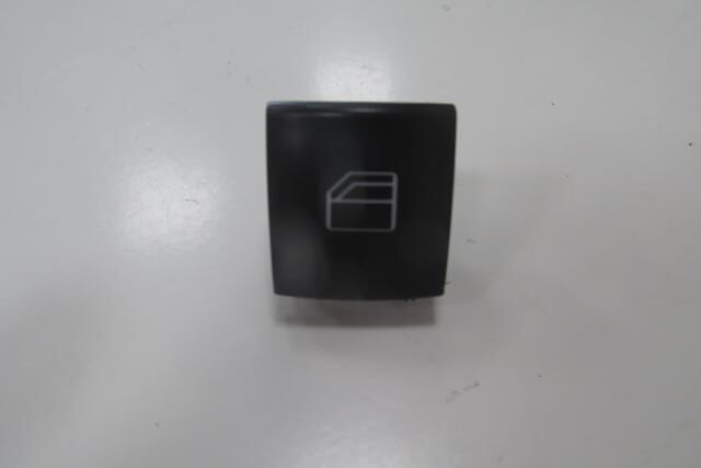 MERCEDES A CLASS- W176- 11/17; ÖN/ARKA CAM DÜĞME BUTONU SAĞ