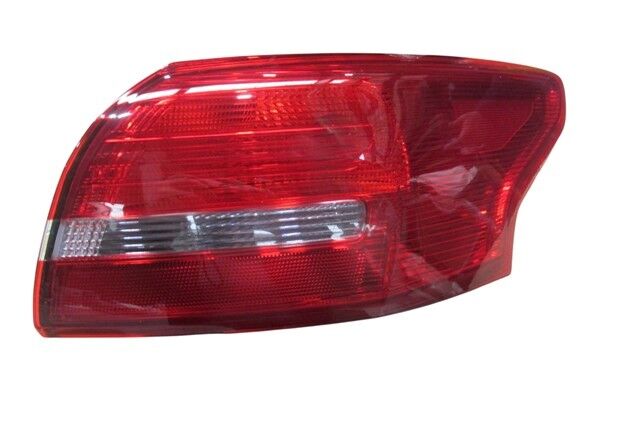 (YENİ ÜRÜN!!!)FORD FOCUS- SD- 15/18; DIŞ STOP LAMBASI SAĞ KIRMIZI/BEYAZ (E MARKLI)