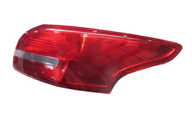 (YENİ ÜRÜN!!!)FORD FOCUS- SD- 15/18; DIŞ STOP LAMBASI SAĞ KIRMIZI/BEYAZ (E MARKLI)