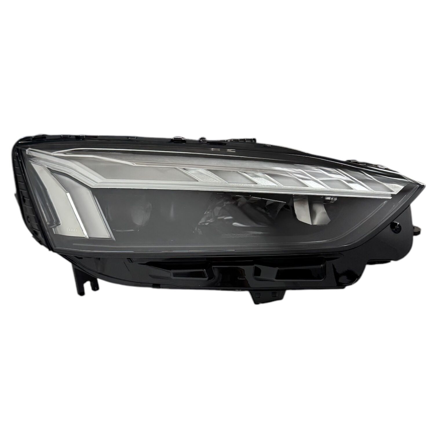 Audı Far A5 20-23 Sağ (Matrix/Beyinler Üstünde/Logolu)