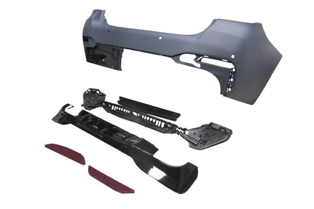 BMW 5 SERI- G30- 20/22; ARKA TAMPON ASTARLI(KARLIKLI-REFLEKTÖRLÜ-BRAKETLİ-ÇEKİ KAPAKLI-SENSÖRLÜ)(M5)